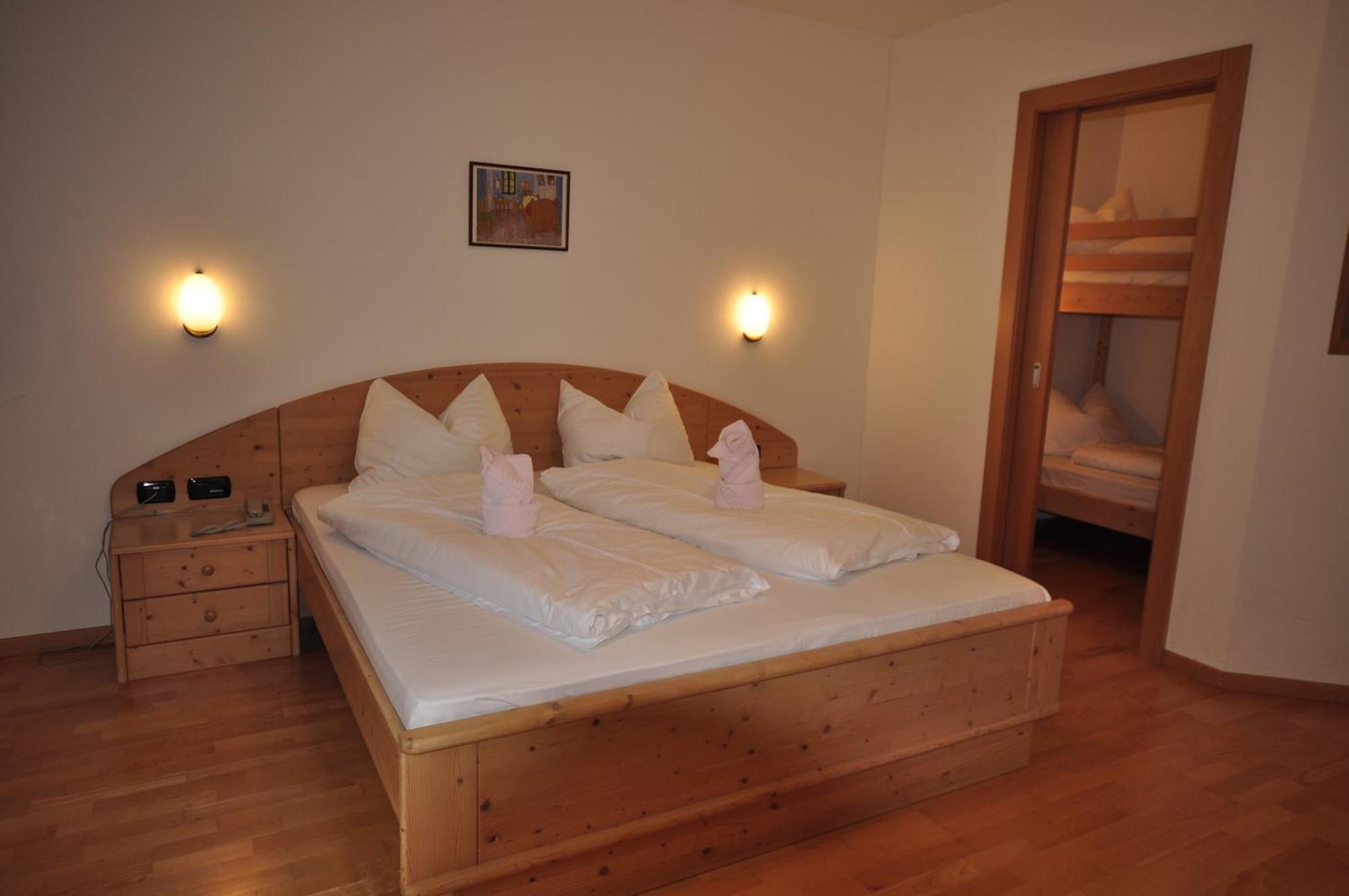 Hotel Alpin Colle Isarco Szoba fotó