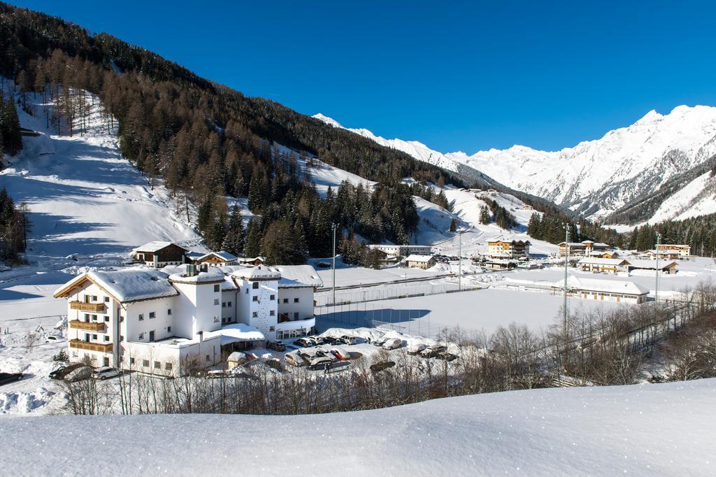Hotel Alpin Colle Isarco Kültér fotó